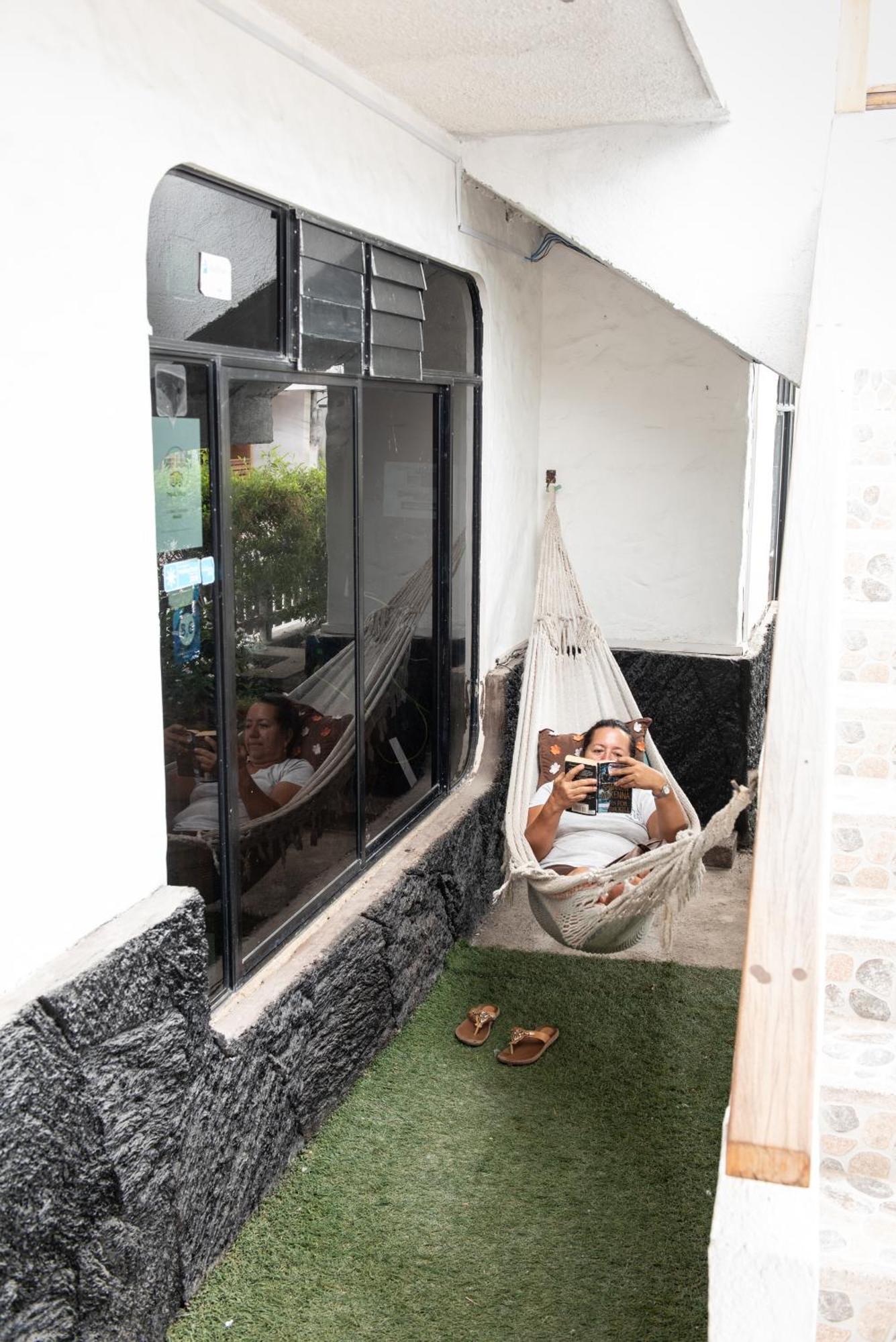 Hotel La Gran Tortuga - ᯤ Starlink Puerto Villamil Dış mekan fotoğraf