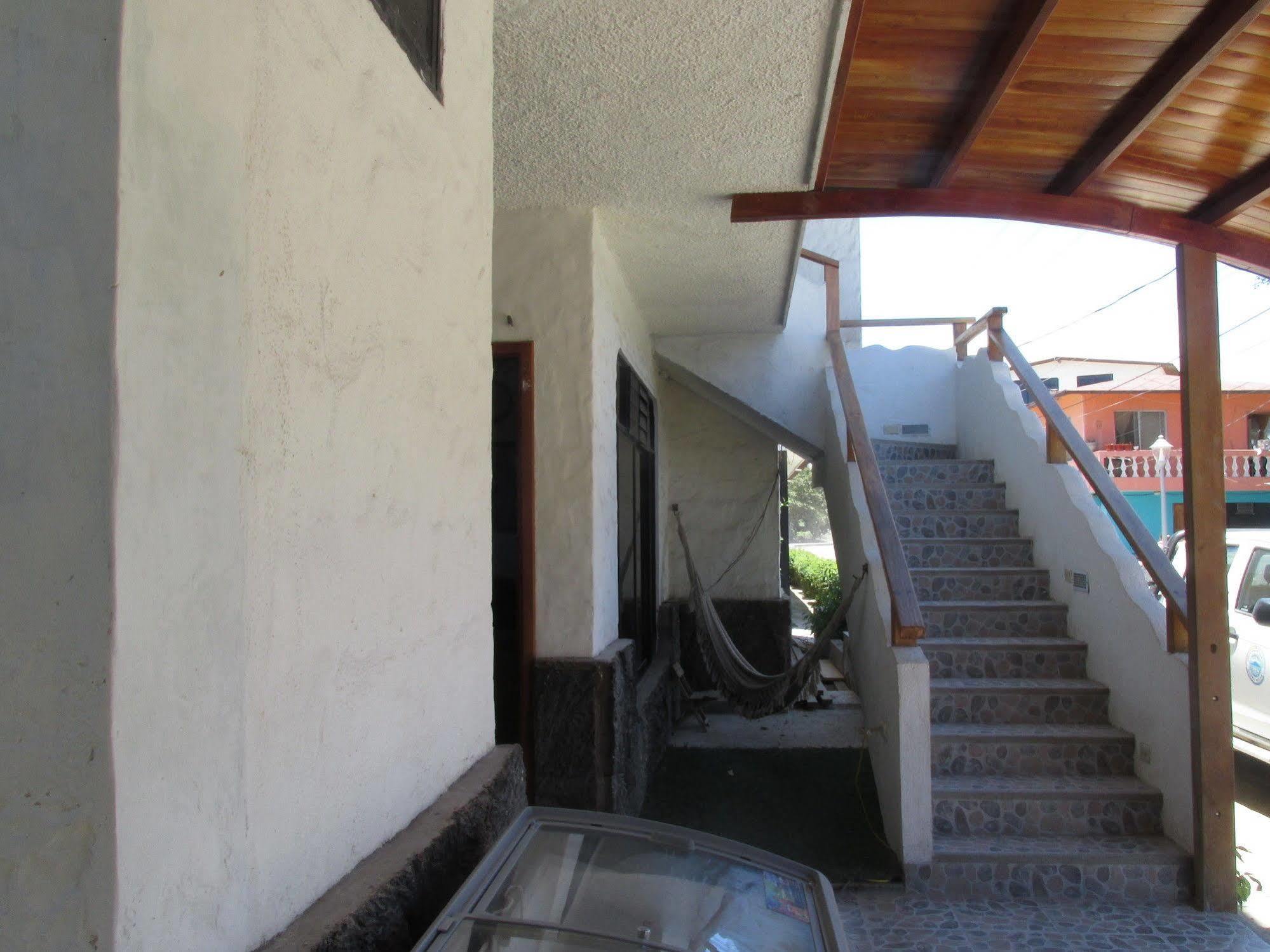 Hotel La Gran Tortuga - ᯤ Starlink Puerto Villamil Dış mekan fotoğraf