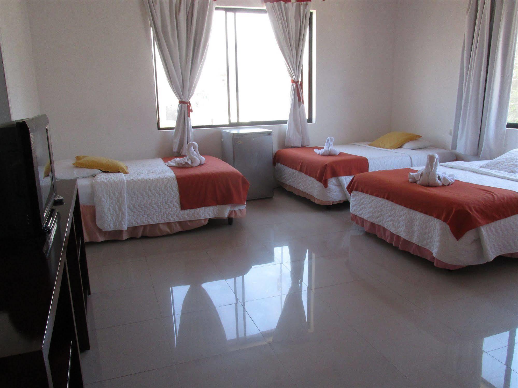 Hotel La Gran Tortuga - ᯤ Starlink Puerto Villamil Dış mekan fotoğraf